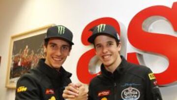 Álex Rins y Álex Márquez, de visita en AS.