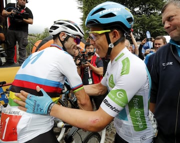 Saludo entre Miguel ?ngel L¨®pez y Valverde.