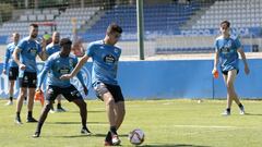 Brais Val en un entrenamiento del Deportivo.