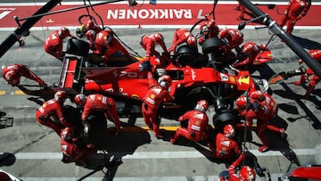 MONZA, ITALY - SEPTEMBER 03:  Sebastian Vettel of Germany driving the (5) Scuderia Ferrari SF70H makes a pitstop for new tyres during the Formula One Grand Prix of Italy at Autodromo di Monza on September 3, 2017 in Monza, Italy.  (Photo by Will Taylor-Me