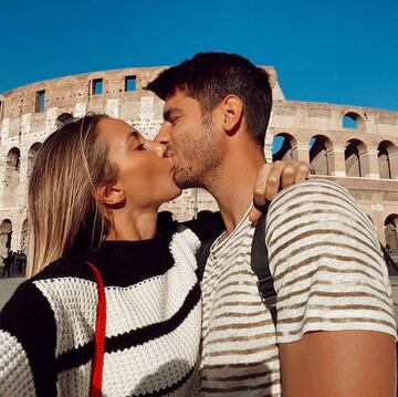 Álvaro Morata y Alice Campello aprovecharon este parón de selecciones para vivir 'una segunda luna de miel' en el país natural de la modelo. La pareja compartió en sus redes varias imágenes de ambos muy enamorados en Roma. En esta, la modelo italiana publicó el siguiente mensaje: "Roma. Solo io e te" (Roma. Solos tú y yo).