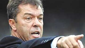 "Quiero a Torres fresco y hay una gran calidad en los fichajes que se negocian"