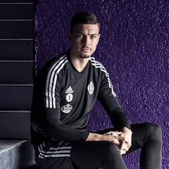 El Valencia quiere cerrar esta semana al central Javi Sánchez