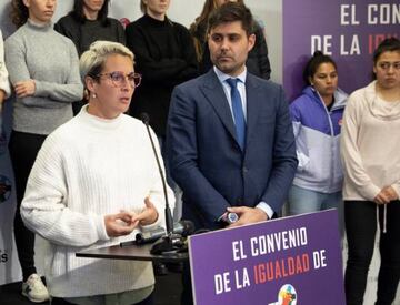 Priscila habla sobre el convenio durante la rueda de prensa de las jugadoras en la sede de AFE.