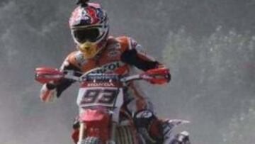 Márquez practicando dirt track.