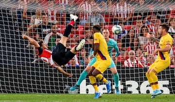 Aduriz fue el encargado de abrir el marcador de la temporada 2019-2020 en el partido que enfrentó, en San Mamés, al Athletic Club contra el FC Barcelona. Fue en el minuto 90 cuando Aduriz, de chilena, marcó el gol de la victoria para los leones.  