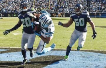 Los playoffs de Olsen han sido bastante buenos. En el partido de la ronda divisional, que enfrent¨® a Carolina y Seattle, Olsen termin¨® con 6 recepciones, 77 yardas y una anotaci¨®n.
