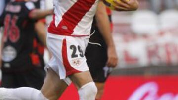 Leo Baptistao celebrando un gol con su equipo.