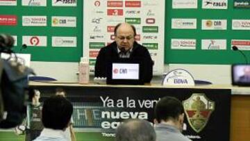 <b>DIALOGANTE. </b>Juan Carlos Ramírez, ayer, habló sobre la actualidad del equipo y el futuro del club.