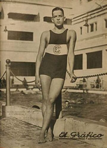 Nadador argentino, primer campeón olímpico de Sudamérica y único de la Argentina, ganando los 400 metros libres en los Juegos Olímpicos de Ámsterdam 1928. Artífice de un récord olímpico y un récord mundial.