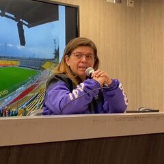 Blanca Inés Durán y el estado de la grama de El Campín