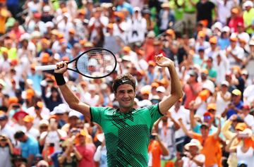 El tenista suizo está en el tramo final de su carrera. Tiene en su poder 18 títulos de Grand Slam y aún no se plantea la retirada. Se caracteriza por su elegancia dentro y fuera de las pistas. Nadie en el mundo del tenis masculino ha sido capaz de cosecha