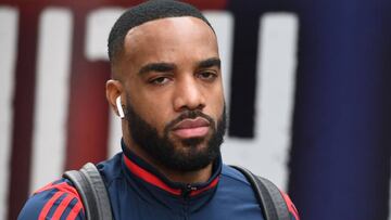 Alexandre Lacazette engañó a su novia desde hace cinco años con una camarera