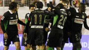 <b>NO LO CELEBRÓ. </b>Muy enfadado tiene que estar Tziolis con su actual situación ya que no celebró el golazo que metió desde la frontal.