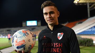 Señaló que el club brasileño le envió un precontrato al colombiano y este nunca lo firmó. "La vida sigue y pensaremos en otros jugadores".