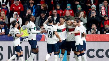 Soccer Football - UEFA Nations League - Group B - Czech Republic v Portugal - Eden Arena, Prague, Czech Republic - September 24, 2022 Portugal's Diogo Dalot celebrates scoring their first goal with teammates REUTERS/David W Cerny