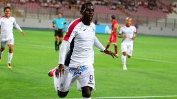 El delantero de 20 años se ha adaptado en Universidad San Martín y este fin de semana volvió a brillar con dos goles. Tiene tres compatriotas en el club.