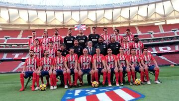 El aficionado que posó en la foto oficial del Atleti