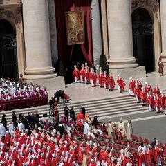 Why can’t a woman be elected Pope of Rome? How is the Vatican’s strict protocol for the papal conclave?