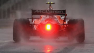 MONZA, ITALY - SEPTEMBER 02: Stoffel Vandoorne of Belgium driving the (2) McLaren Honda Formula 1 Team McLaren MCL32 leaves the pitlane during qualifying for the Formula One Grand Prix of Italy at Autodromo di Monza on September 2, 2017 in Monza, Italy.  (Photo by Mark Thompson/Getty Images)