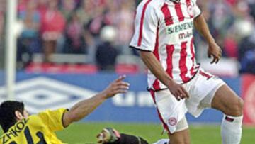 <b>CONTINUIDAD.</B> El ex azulgrana Giovanni ha perfilado su futuro, renovando por su club, el cual liderará por tres años más.