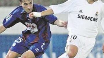 <b>PIEZA CLAVE. </b>Jurado volvió a marcar ante el Racing de Ferrol y ya suma cuatro goles esta temporada.