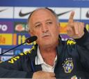 Felipe Scolari deja su cargo a disposición de la CBF