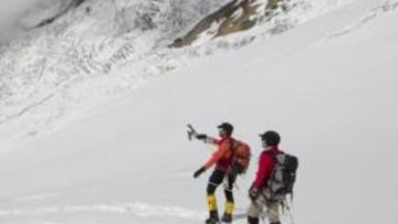 <b>ACLIMATÁNDOSE. </b>Carlos Soria, durante su ascensión al campo 1.