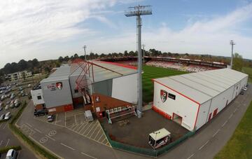 Dean Court conocido como Vitality Stadium por razones de patrocinio, es un estadio de fútbol ubicado en la ciudad de Bournemouth, Inglaterra. El recinto inaugurado en 1910 es propiedad del club AFC Bournemouth y posee una capacidad para 12.000 espectadores aproximadamente