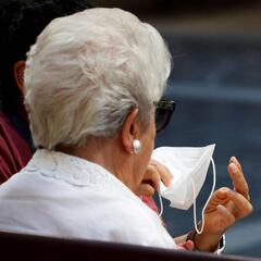 Madrid prohíbe las mascarillas "egoístas" FFP2 y FFP3 con válvula