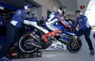 Jorge Lorenzo en boxes.