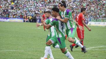 El equipo entrenado por el mexicano Torres Serv&iacute;n hizo explotar el estadio Pensativo, que volvi&oacute; a celebrar un t&iacute;tulo m&aacute;s de dos a&ntilde;os despu&eacute;s.