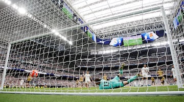 Mbappé marcó así el 1-0.