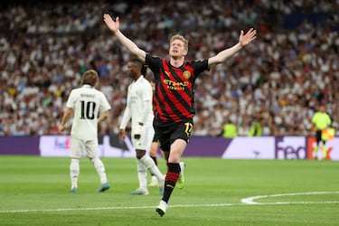De Bruyne se consolidó esta temporada como uno de los mejores jugadores de su generación con una campaña excepcional en el Manchester City donde consiguió el triplete. Repartió 31 asistencias en 49 partidos con el City en la temporada 2022/23.