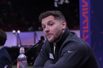 Nick Bosa en la NFL Opening Night del Super Bowl LVIII