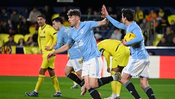 El delantero noruego del Celta Jörgen Strand Larsen celebra su gol, durante el partido de la jornada 18 de LaLiga que Villarreal CF y Celta de Vigo disputaron en el estadio de La Cerámica.