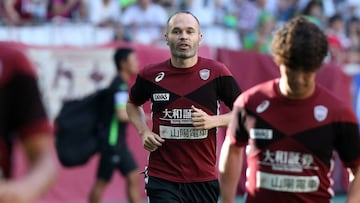 Iniesta ends disappointing Kobe debut on the losing side in Japan