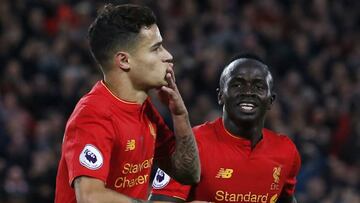 El dueño del Liverpool dice que no venderá el club... en Navidad