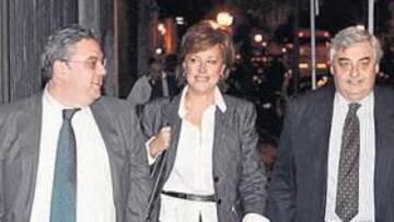 <b>LOS QUE SALIERON POR DELANTE. </b>Juan Carlos Ercoreca, Ana Urkijo y Carlos Suárez tras la espantada.