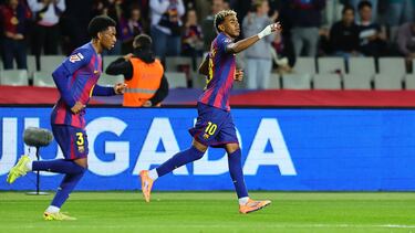 Lamine Yamal celebra el 1-0 al Elche. 

