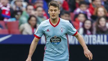 Radoja, jugando con el celta.
