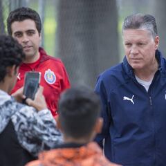 Chivas pide no estigmatizar a contagiado de COVID-19