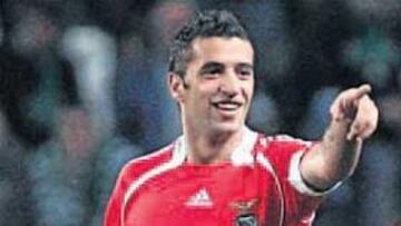 <b>NEGOCIACIONES. </b>El Atlético no fichará a Simao a cualquier precio.