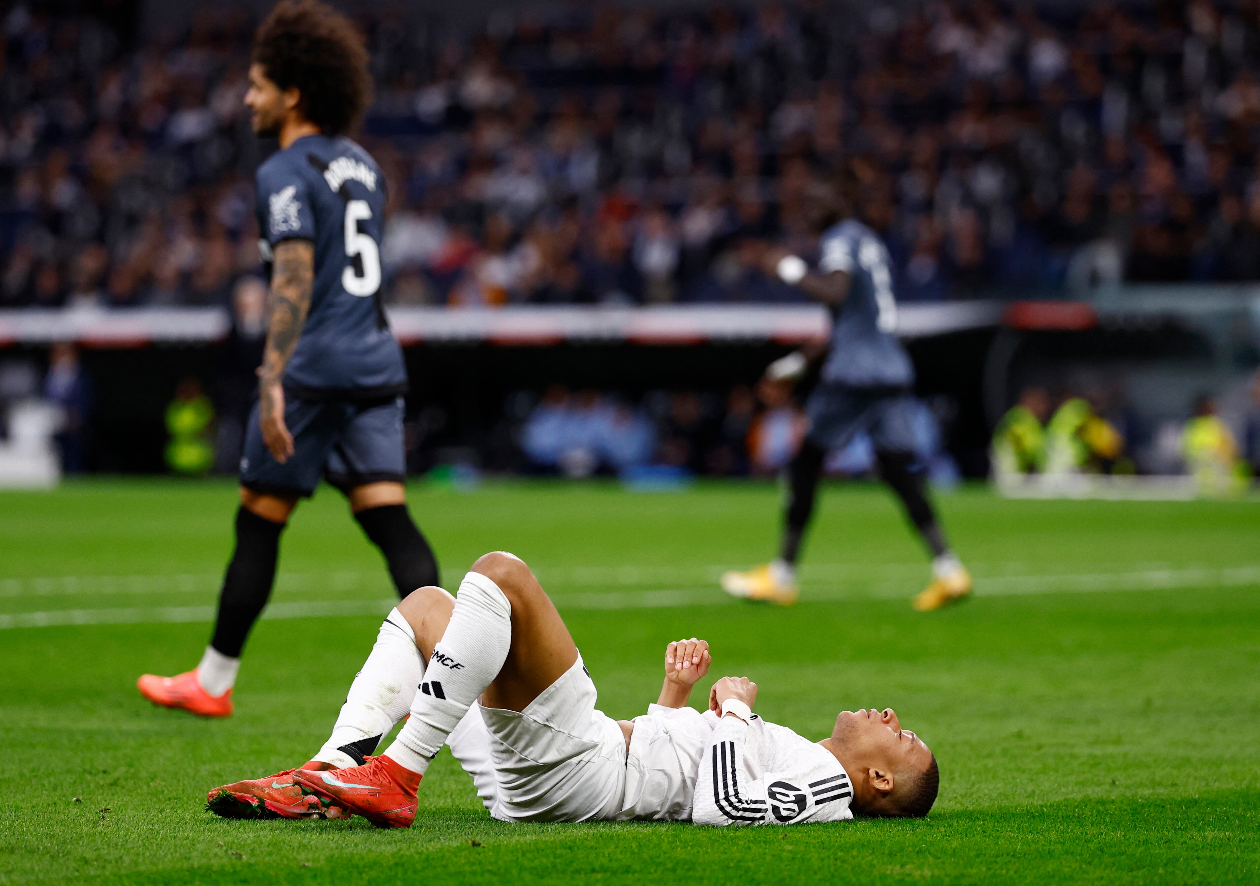 غياب مبابي عن الإحماء في تدريبات ريال مدريد قبل ديربي أتلتيكو مدريد يثير التساؤلات