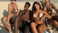 Vinicius Jr hits the beach with friends: the rich and famous on vacation