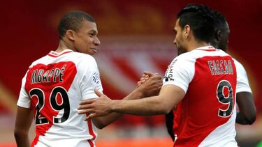 James-Lewandowski: otras duplas de Colombianos en ataque