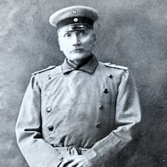 On this date in 1906: The wild true story of a shoemaker, a squad of soldiers and a stolen fortune