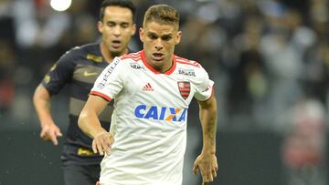 Gustavo Cu&eacute;llar, jugador de Flamengo