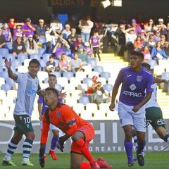 Wanderers aplastó a Concepción en su retorno al profesionalismo
