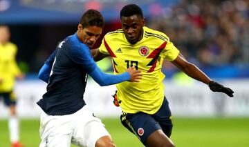 Con la Selección Mayor debutó el 23 de marzo de 2017 en el Metropolitano. Colombia enfrentó a Bolivia por las Eliminatorias y entró al minuto 64 por Matheus Uribe.